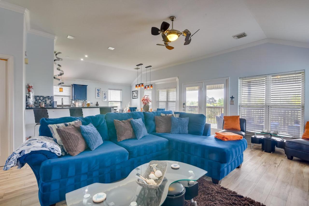 Galveston Escape With Entertainment Patio And Deck! 빌라 외부 사진