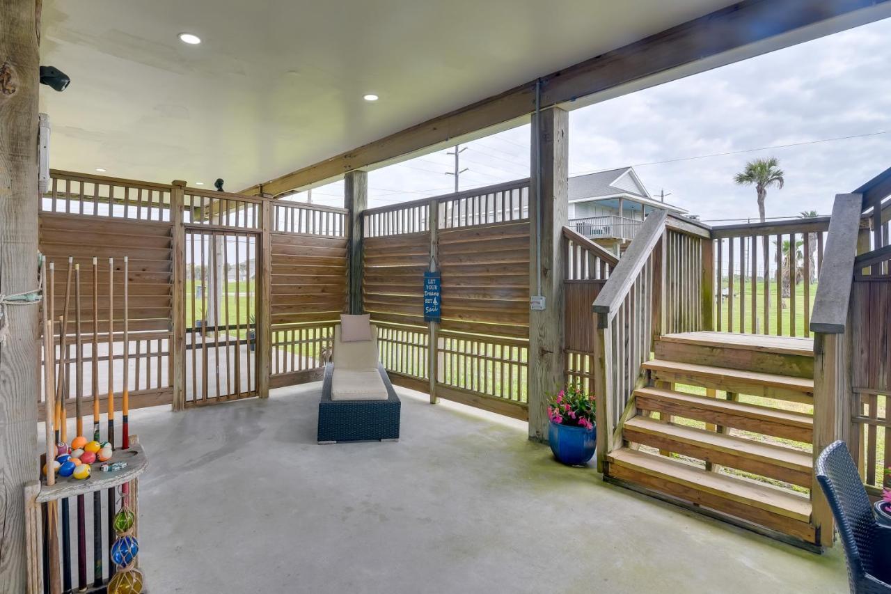 Galveston Escape With Entertainment Patio And Deck! 빌라 외부 사진