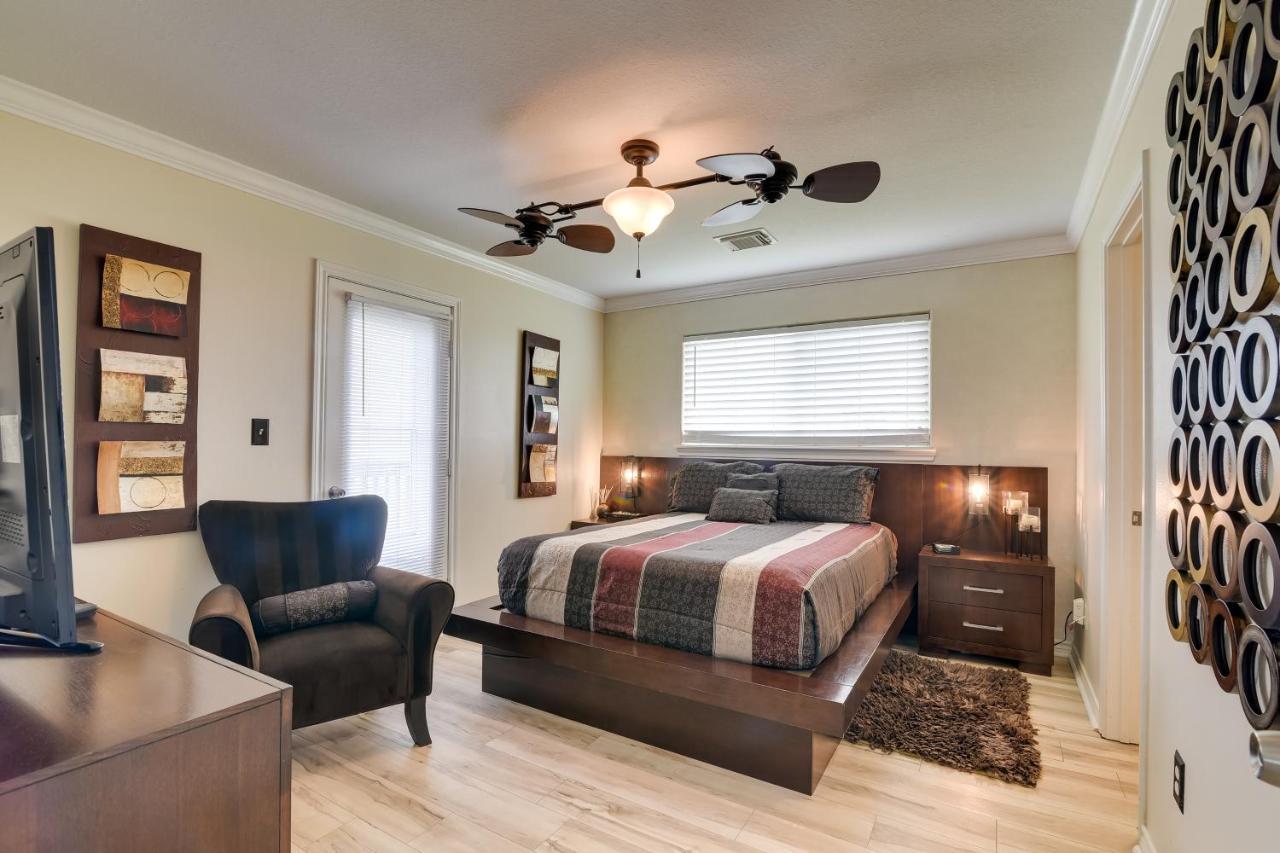 Galveston Escape With Entertainment Patio And Deck! 빌라 외부 사진