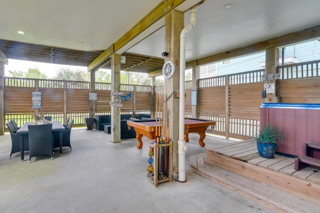 Galveston Escape With Entertainment Patio And Deck! 빌라 외부 사진